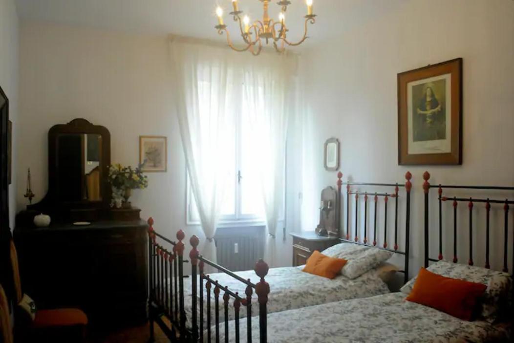 Charming Flat With Terrace Over The Canal Apartment Венеция Екстериор снимка